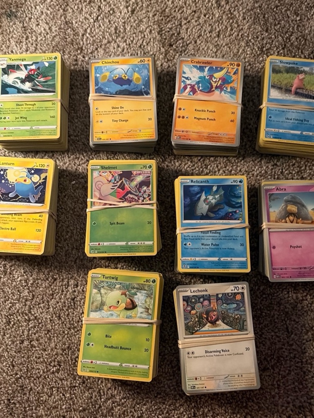 Pokémon Trading Card Game Bulk Card Lot - Assorted Colors